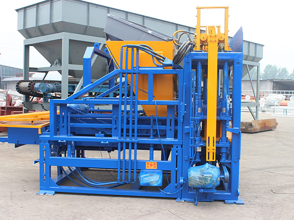 Semi-automatic fly ash brick making machine