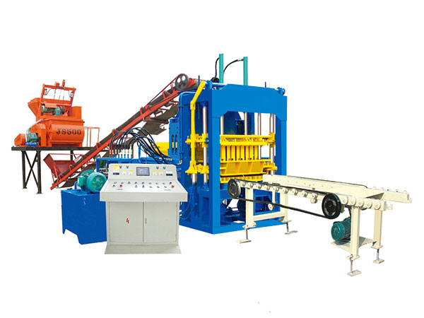 Fully automatic concrete block making machine