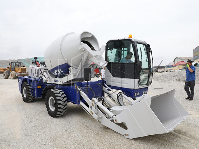 Self Loading Concrete Mixer Price