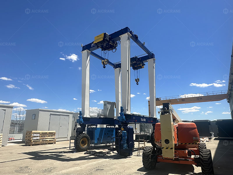 rubber tyred crane